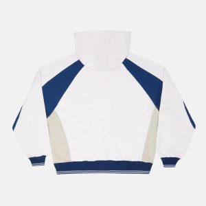 Sudadera con capucha estilo vaquero universitaria blanca y azul