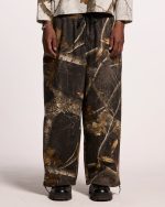 PANTALONES DEPORTIVOS REALTREE NEGROS