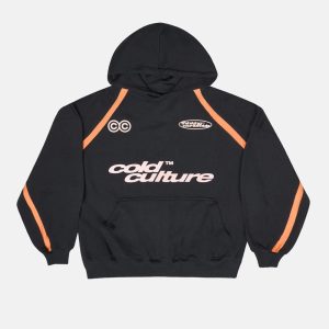 SUDADERA CON CAPUCHA NEGRA CON DETALLES