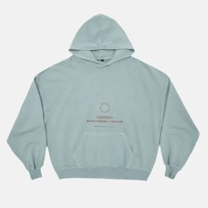 SUDADERA CON CAPUCHA AZUL AHUMADA DEL EQUIPO DE FILMACIÓN